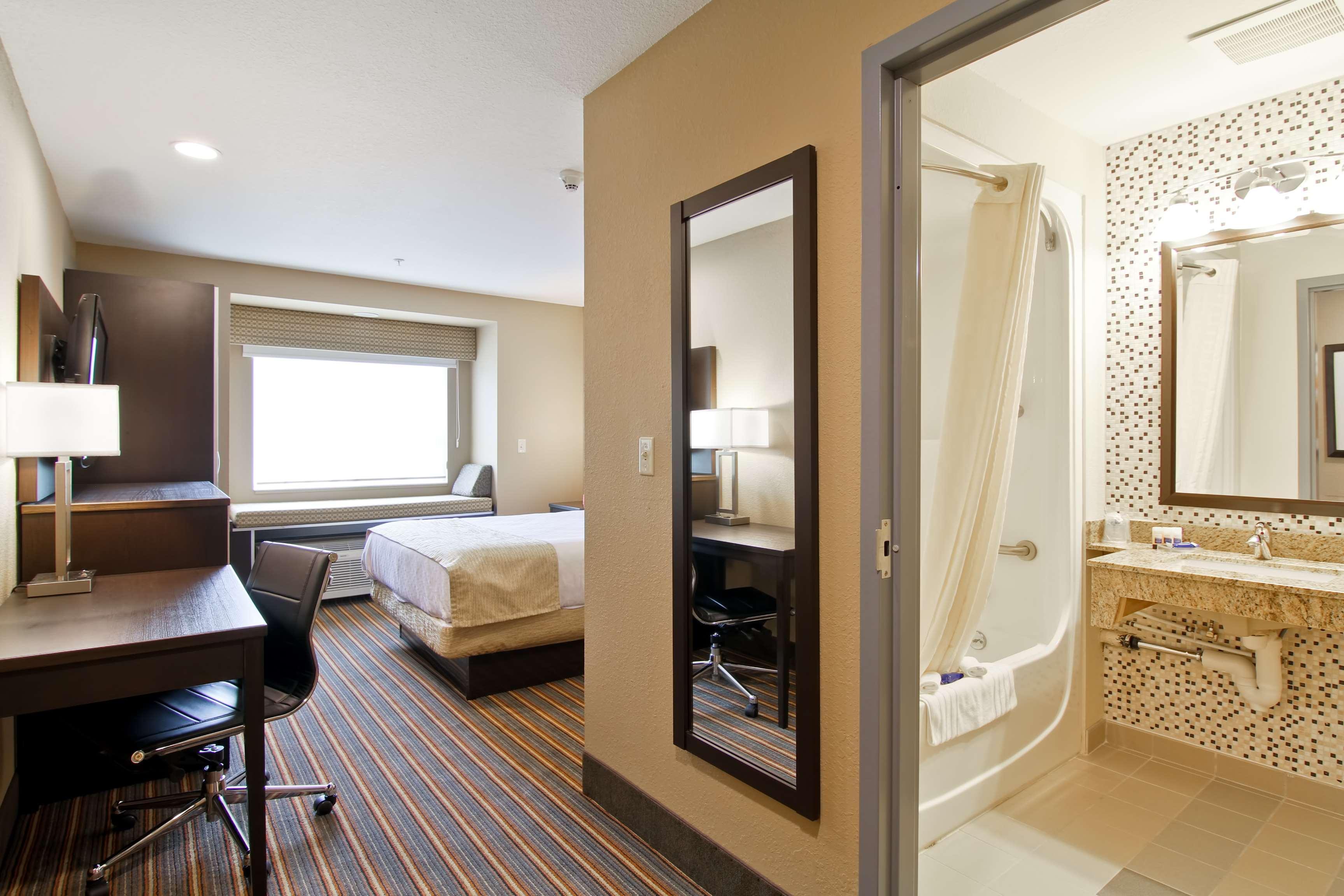 Best Western Plus Woodstock Inn & Suites Exterior foto