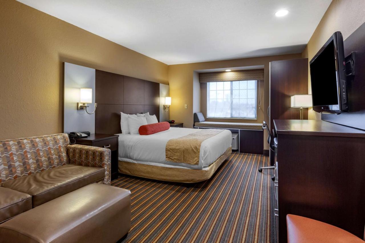 Best Western Plus Woodstock Inn & Suites Exterior foto