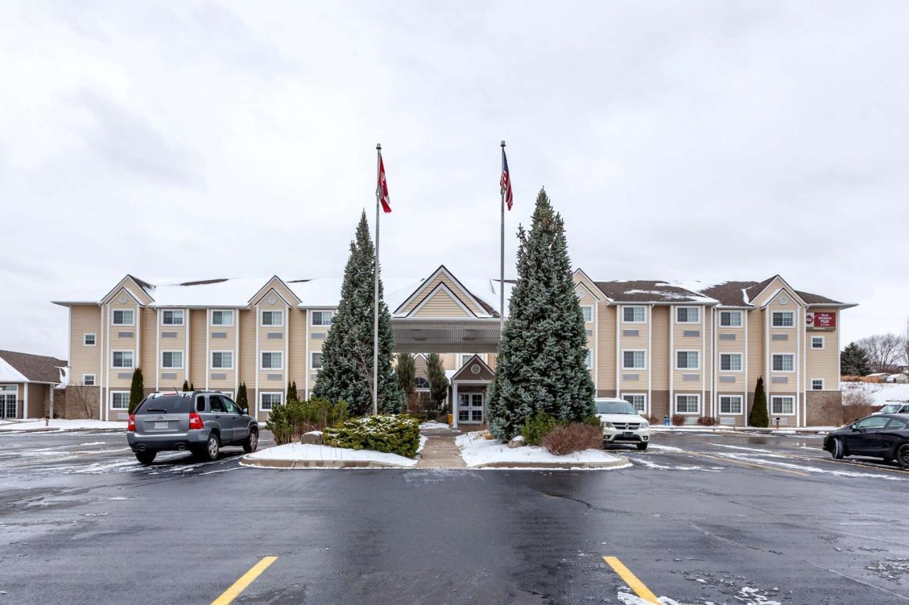 Best Western Plus Woodstock Inn & Suites Exterior foto