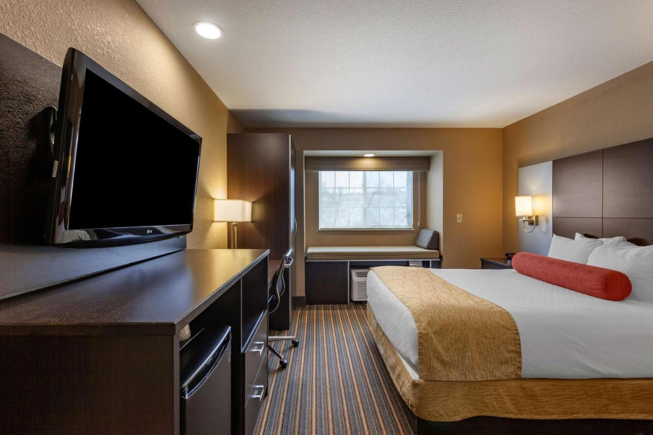Best Western Plus Woodstock Inn & Suites Exterior foto