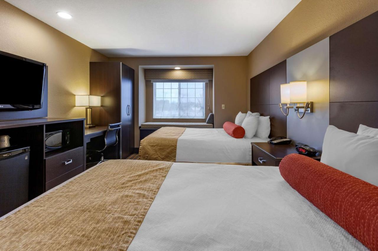 Best Western Plus Woodstock Inn & Suites Exterior foto